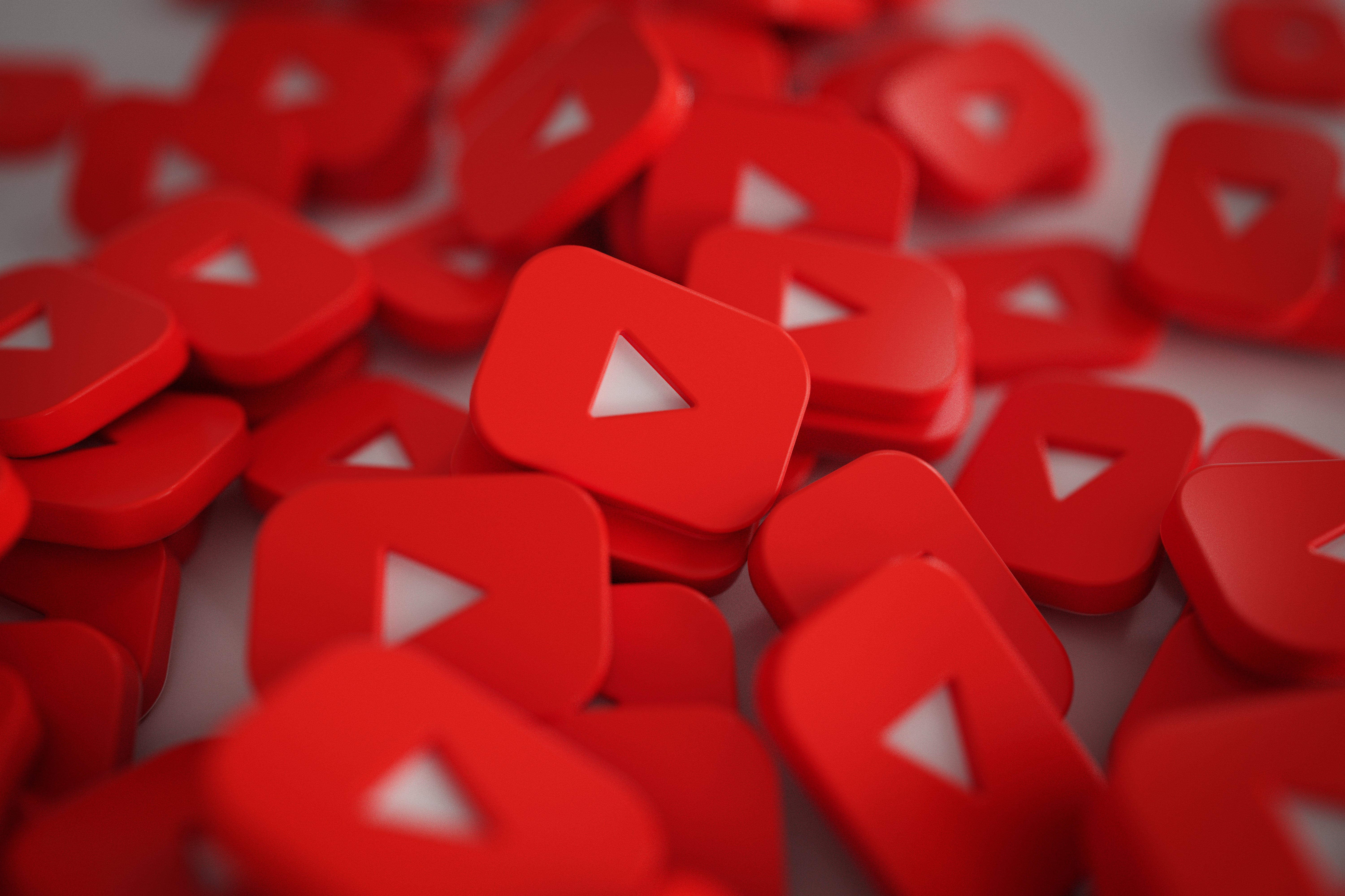 Tanti loghi YouTube in 3D